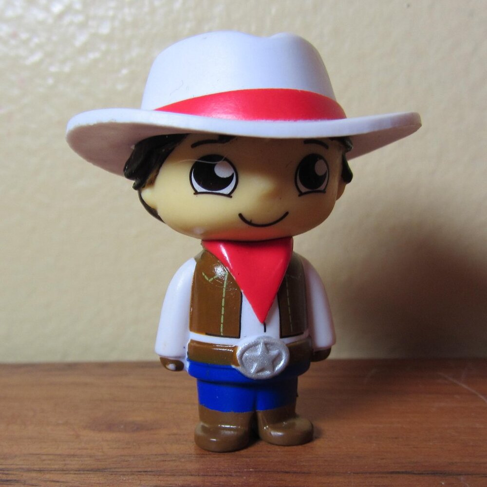 5 for $15 - Ryan’s World Mini figure road trip texas cowboy ryan (W5256)